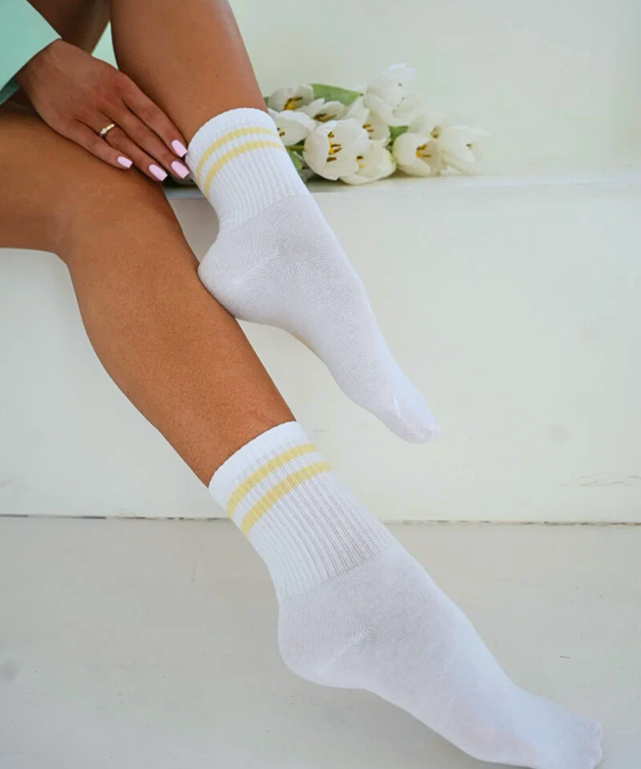 Przedłużane skarpetki damskie Crazy Socks- żółte paseczki