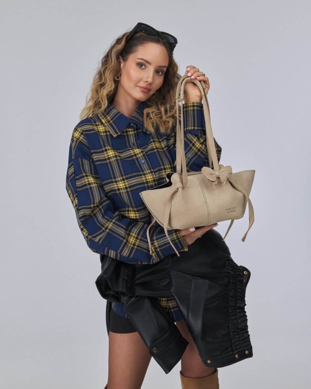 Damska torebka skórzana mini płaszczka- beż