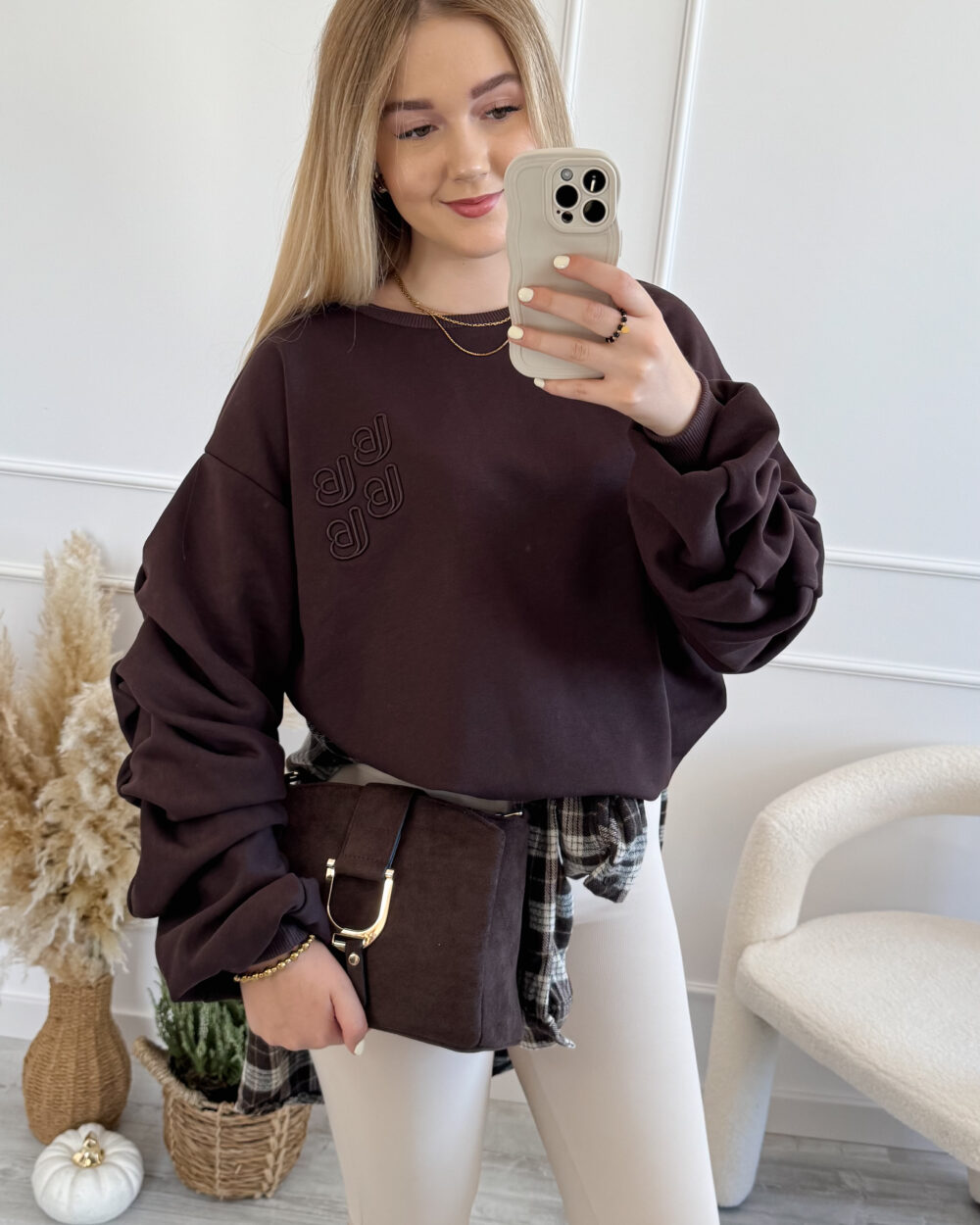Czekoladowa bluza oversize z marszczonymi rękawami- Labalancia