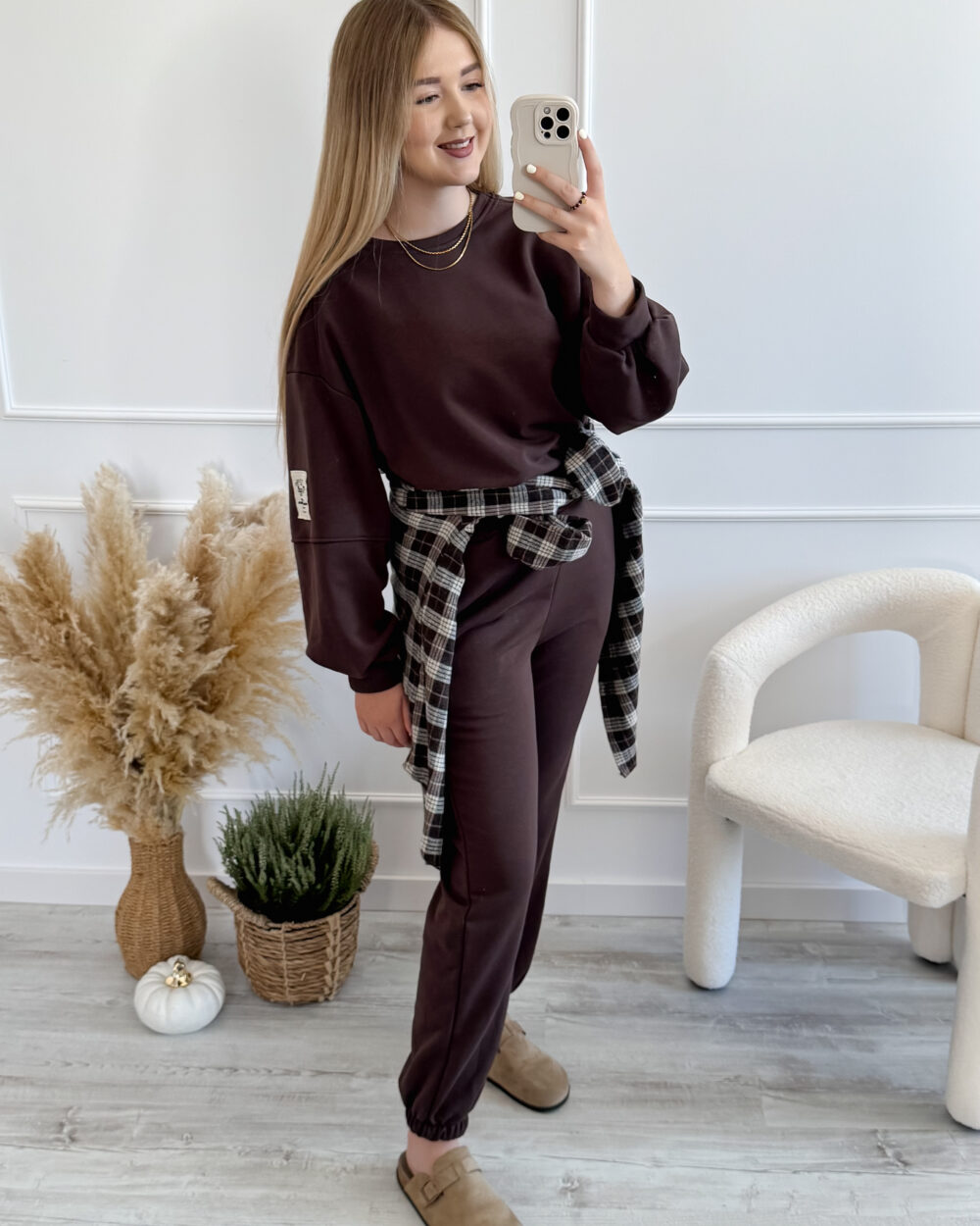 Czekoladowy dres damski oversize, włoska marka – komplet bluza i spodnie