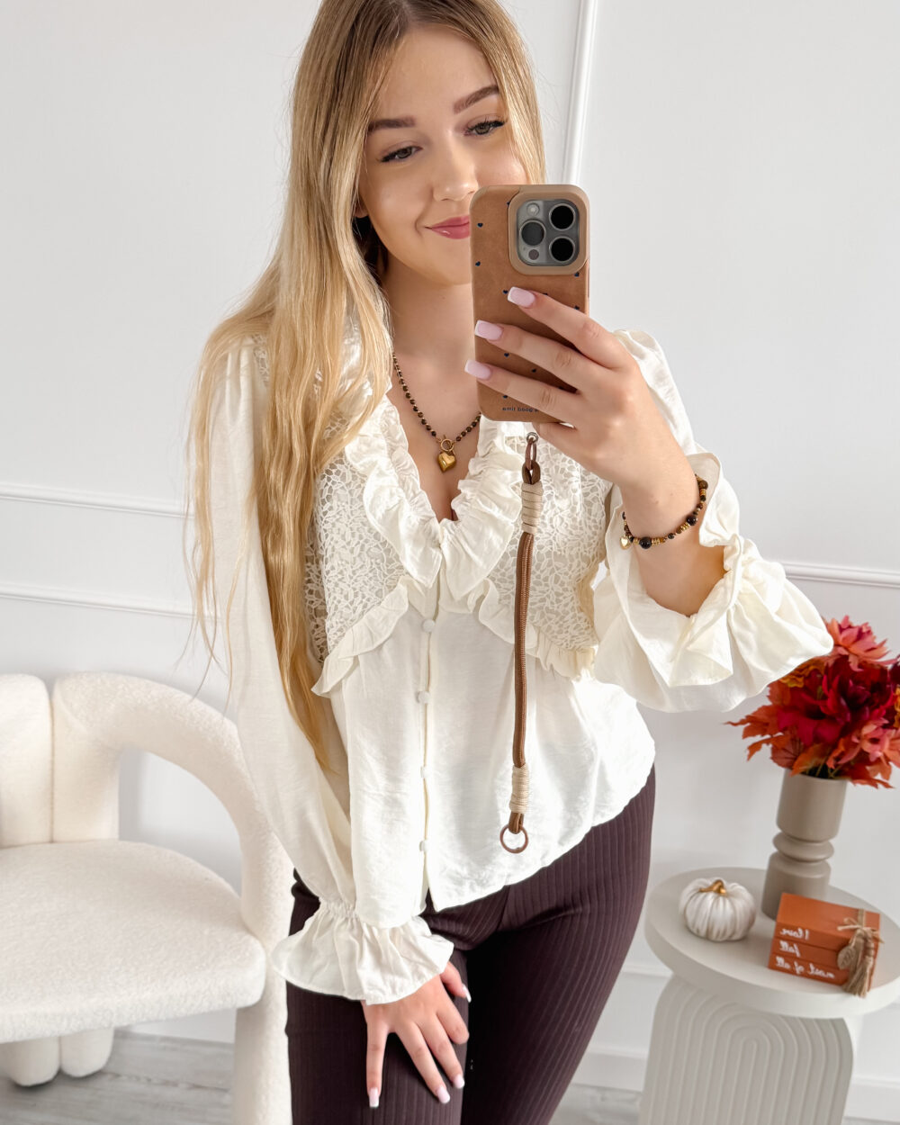 Koszula romantic Lace z koronką i falbankami- ecru